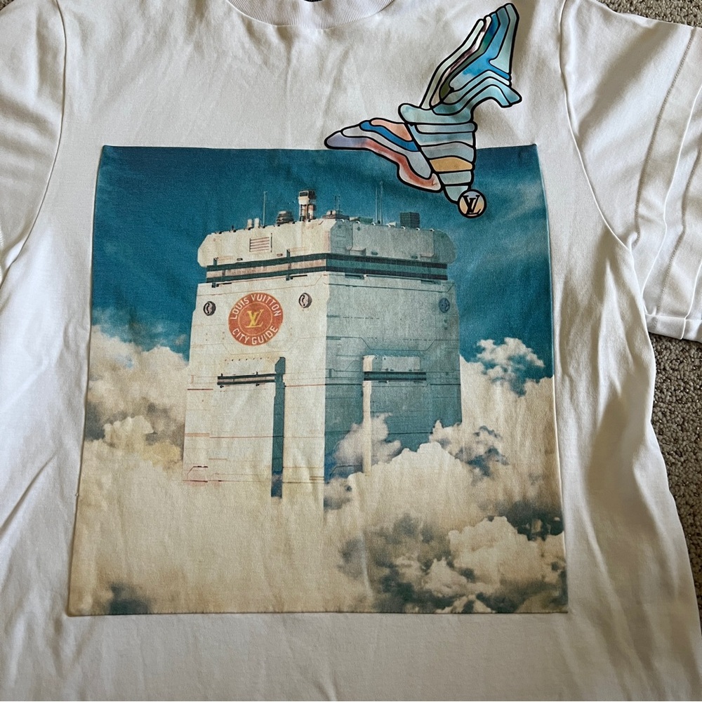 Louis Vuitton White Graphic Short Sleeve Tee - Picture 2 of 14